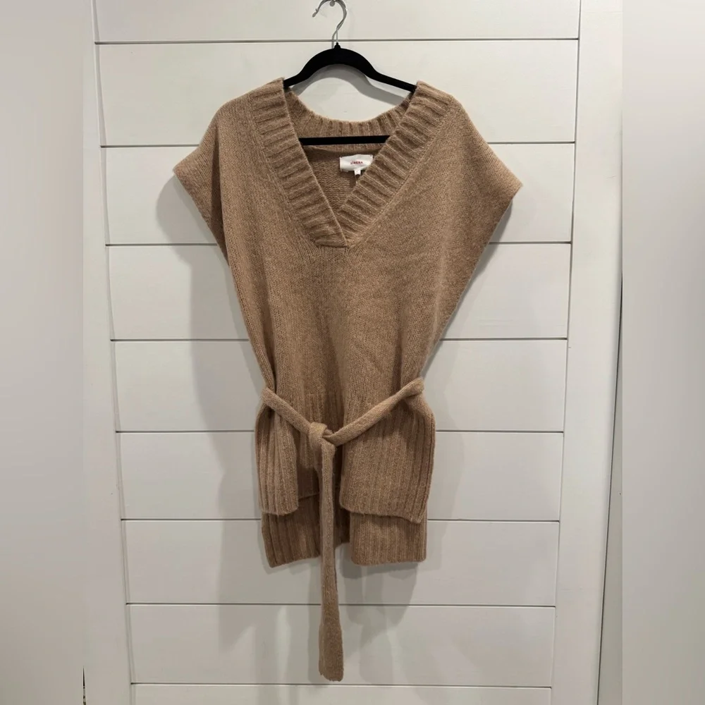 NWT Xirena camel Margo cashmere vest